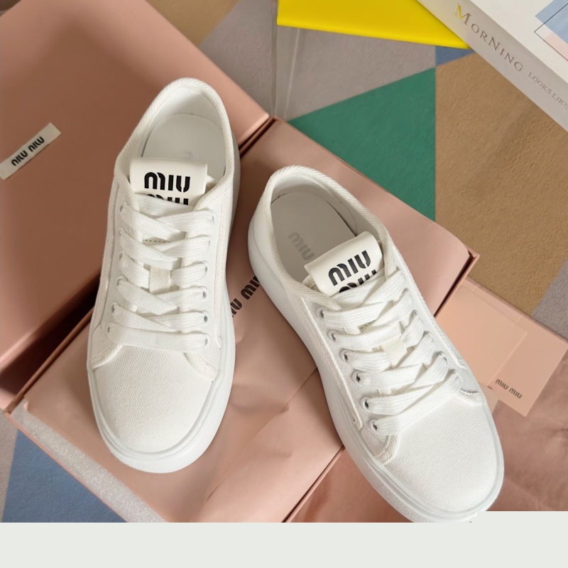 Miu Miu Casual Shoes